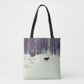 Wintersnowy dennenbos, hond die in het bos loopt tote bag (Voorkant)