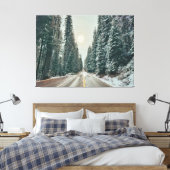 Winterweg door het bos canvas afdruk (Insitu (Slaapkamer))