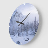 Winterwonderland, mist, sparrenbos en berg grote klok (Hoek)