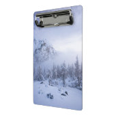 Winterwonderland, mist, sparrenbos en berg mini klembord (Angled2)