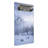 Winterwonderland, mist, sparrenbos en berg mini klembord (Schuin)