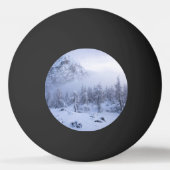 Winterwonderland, mist, sparrenbos en berg pingpongbal (Achterkant)