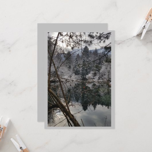  „Winterzauber – Einladung mit verschneitem See Kaart (Voorkant / Achterkant in situ)