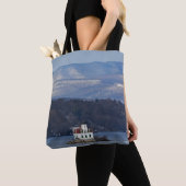 Winterzicht op Esopus Meadows Lighthouse Tote Bag (Dichtbij)