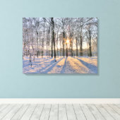 Winterzon in besneeuwd bos canvas afdruk (Insitu (Houten vloer))