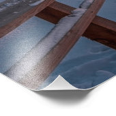 Winterzonsondergang in het dennenbos nabij zee foto afdruk (Hoek)