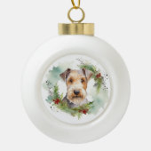 Wirefox Terrier Kerstkrans Festieve Pup Keramische Bal Ornament (Voorkant)