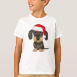 Wirehaired Dachshund Santa Teckel Christmas Dog T-shirt<br><div class="desc">Verspreid wat kerstgejuich met dit schattige draadharige teckel vakantie t-shirt! Het shirt heeft een afbeelding van een schattige teckel met een pluizige baard en floppy ears, die een feestelijke kerstmuts draagt. Deze vrolijke kerst weenie hond zal een glimlach op het gezicht van elke teckel liefhebber. Dit comfortabele t-shirt is perfect...</div>