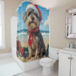 Wirehaired Pointing Griffon Dog Christmas Beach Douchegordijn<br><div class="desc">Breng de warmte van de feestdagen naar de kust met dit charmante, op vintages geïnspireerde ontwerp met een feestelijke hond die op een sereen strand zit. Met een klassieke vakantietoets van nostalgische tinten en kustvibes, vangt dit kunstwerk de magie van Kerstmis door het zee. Perfect voor het verspreiden van feestvreugde,...</div>