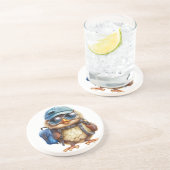 Wise Little Traveler - Kind Uil met rugzak Zandsteen Onderzetter (Zijkant)