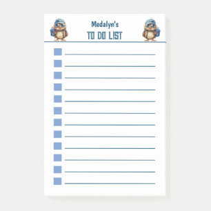 Wise Uil met blauwe rugzak, petten en een oogglas, Post-it® Notes