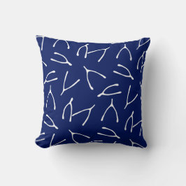 Wishbone Navy Blauw en Wit Good Luck Pattern Kussen