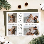 Wishing Christmas Blessings Vier foto's Feestdagenkaart<br><div class="desc">Deze "Wishing Christmas Blessings Four Photo Holiday Kaart" is een perfecte manier om uw dierbare familieherinneringen op een creatieve en gepersonaliseerde manier te delen. Met een modern design met gewaagde, speelse typografie biedt de kaart ruimte voor vier foto's, waardoor u uw jaar in de review kunt laten zien. De strakke,...</div>