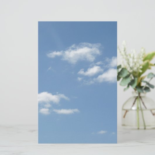 Wispy Clouds Powder Blue Sky Briefpapier (Staand voorkant)