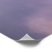 Wispy wolken tegen blauwe hemel poster (Hoek)