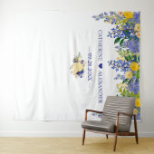Wisteria Blue & Yellow Floral Wedding Backdruppels Wandkleed (In Situ (horizontaal))