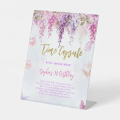 Wisteria Glitter Vlinder Verjaardag Tijd Capsule Reclamebord Met Voetstuk (Voorkant)