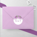 Wisteria Wonder Wedding Ronde Sticker<br><div class="desc">Verzegel uw huwelijksuitnodiging enveloppen met deze prachtige Wistera Wonder Wedding Round Sticker. Deze sticker is voorzien van onze waterkleurige grillige Wisteria Flowers trapsgewijs naar beneden de bovenkant van de sticker naar uw initialen. Het is perfect voor uw komende lente of zomer bruiloft.</div>