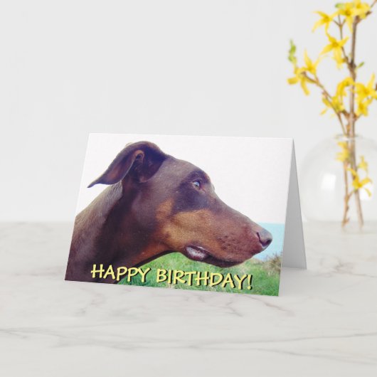 Wistful rode doberman verjaardagskaart kaart (Gele Bloem)