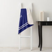 Wit anker op Navy Blue gepersonaliseerd Sherpa Deken (In situ)