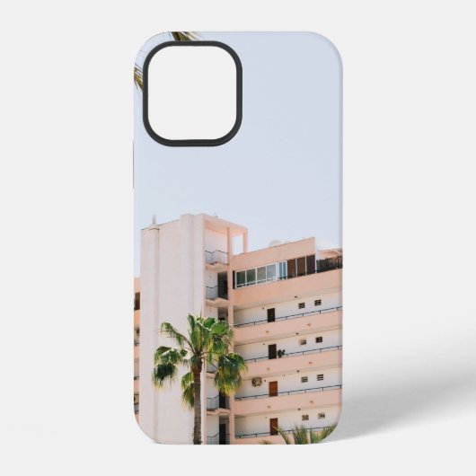 WIT BETONNEN GEBOUW NAST GROENE PALMBOOM OND iPhone HOESJE (Achterkant)