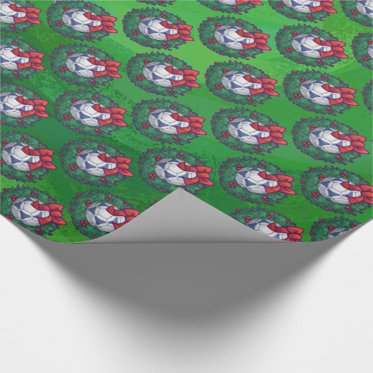 Wit, blauw feestelijk Voetbal op groen Cadeaupapier (Hoek)