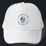Wit & Blauw  nautische boot 2 Illustratie Trucker Pet<br><div class="desc">Elegante witte en marineblauwe  nautische bootillustraties met aanpasbare tekst.</div>