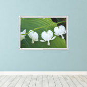 Wit Bloedend Hart Bloemig Canvas Afdruk (Insitu (Houten vloer))