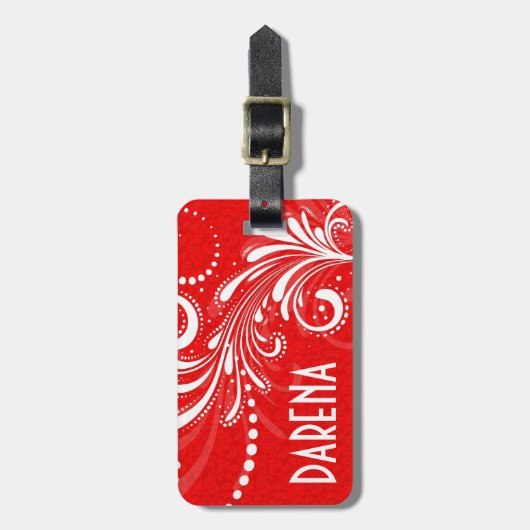 Wit Bloemen Swirl Rood Damasks Monogram Bagagelabel (Voorkant verticaal)