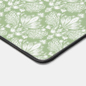 Wit damast patroon op salie groen monogram bureaumat (Hoek)