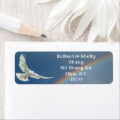 WIT DOVE MET ETIKET INZAKE RAINBOW (Insitu)