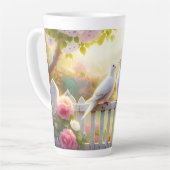 Wit Duiven Cottage Tuin Latte Mok (Linkerhoek)