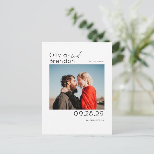 Wit Eenvoudig en Minimaal Opslaan van de Datum Fot Aankondigingskaart (Staand voorkant)