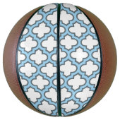 Wit en Baby Blauw Trellis, Lattice, Quatrefoil Basketbal (Verticaal)