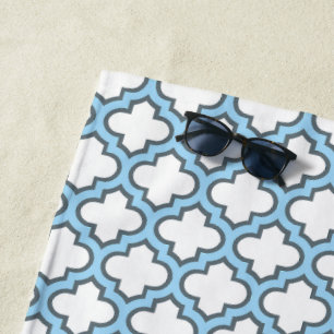 Wit en Baby Blauw Trellis, Lattice, Quatrefoil Strandlaken