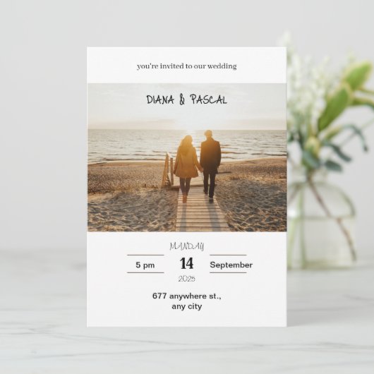 Wit en bruin minimalistische bruiloft uitnodiging (Staand voorkant)