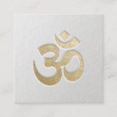 Wit en goud voorzien van de inscriptie OM Symbool Vierkante Visitekaartje (Voorkant)