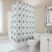 Wit en grijs Damask openwerkpatroon Douchegordijn (In situ)