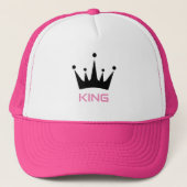 Wit en Heet Roze KING Tekst Kroon Afbeelding Trucker Pet (Voorkant)