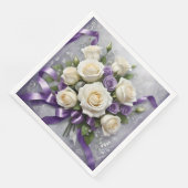 Wit en lila rozen boeket met lila linten servet (Hoek)