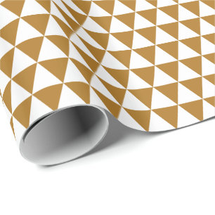 Wit en mat goud driehoeken cadeaupapier