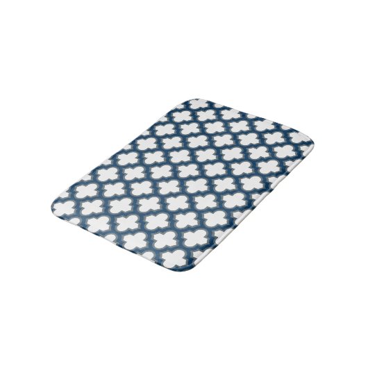 Wit en Navy Blue Trellis, Lattice, Quatrefoil Badmat (Gekanteld)