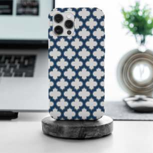 Wit en Navy Blue Trellis, Lattice, Quatrefoil iPhone 15 Pro Max Hoesje