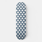 Wit en Navy Blue Trellis, Lattice, Quatrefoil Persoonlijk Skateboard (Voorkant)