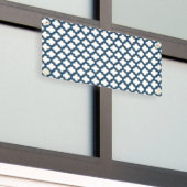 Wit en Navy Blue Trellis, Lattice, Quatrefoil Spandoek (Buitenkant Gebouw)