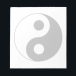 Wit en ondoorzichtig zwart Yin en Yang symbool Notitieblok<br><div class="desc">Op dit moment is het yin en yang symbool in het traditionele zwart-wit, maar de dekking is ingesteld op 25% om deze lichtere grijze kleur te krijgen waar je gemakkelijk op kunt schrijven. U kunt zowel de witte als de zwarte kleur wijzigen in het klassieke grafische symbool. Retro motivatie stijl...</div>