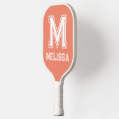 Wit en Zalm Minimalistisch Modern Monogram Pickleball Paddle (Links)