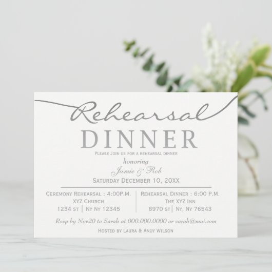 Wit en zilver Elegant Script Rehearsal Dinner Kaart (Staand voorkant)