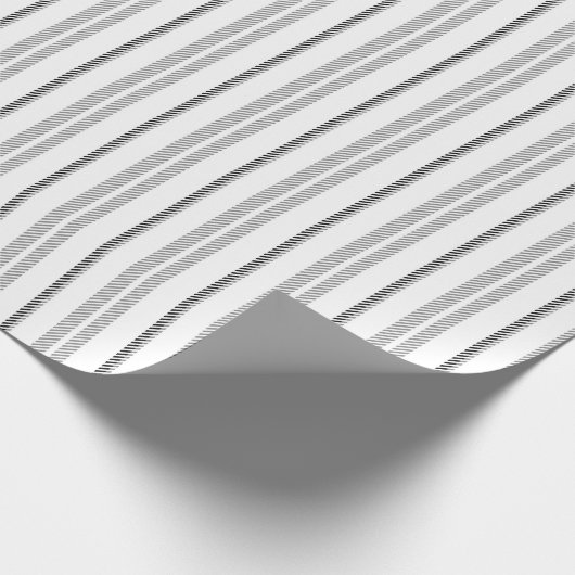  wit en zwart grafisch streepjespatroon cadeaupapier (Hoek)