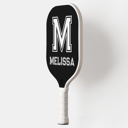Wit en Zwart Minimalistisch Modern Monogram Pickleball Paddle (Links)